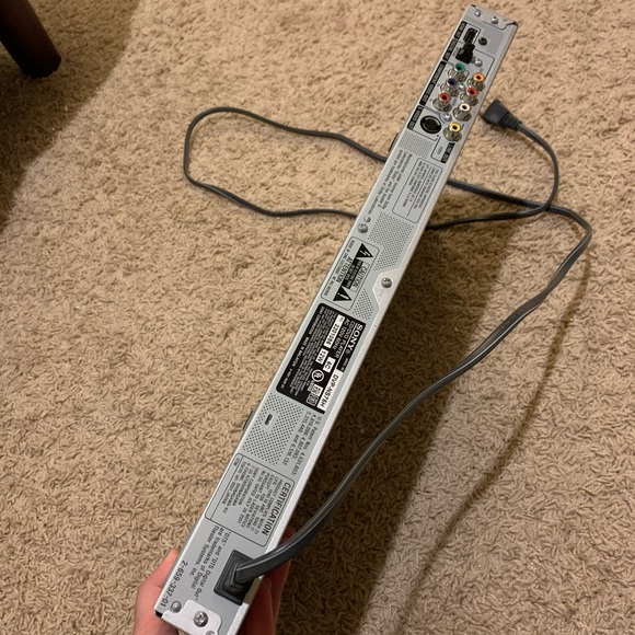 SONY DVD player with HDMI - Picture 9 of 16